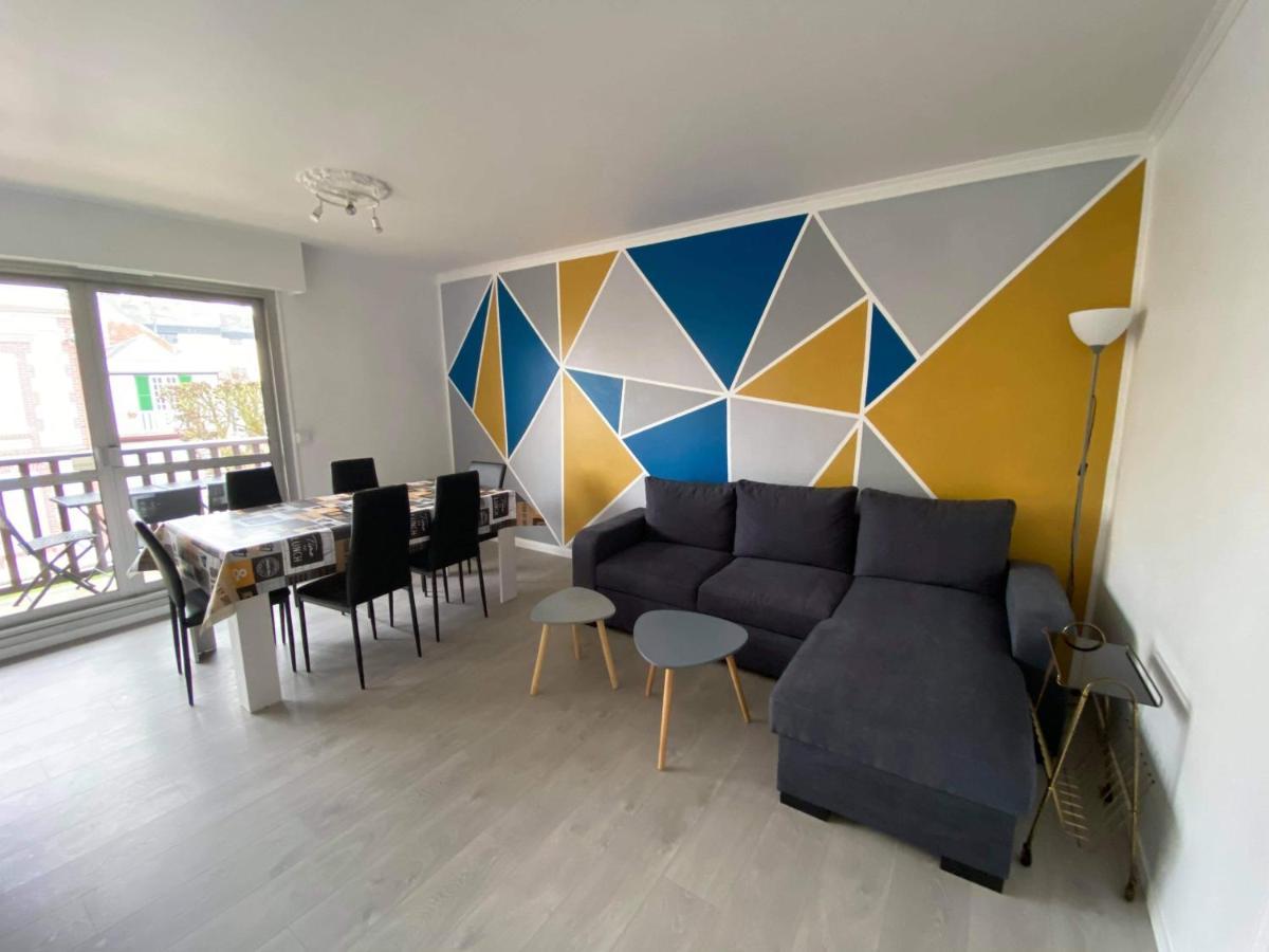 Cabourg Centre, Appartement Pour 4 Personnes A 100M De La Mer Bagian luar foto
